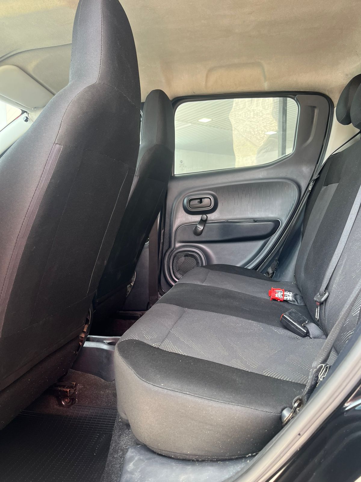 FIAT         MOBI