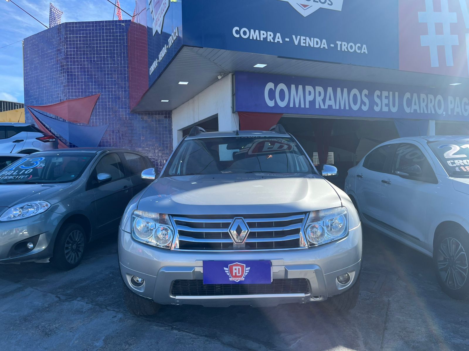 RENAULT         DUSTER
