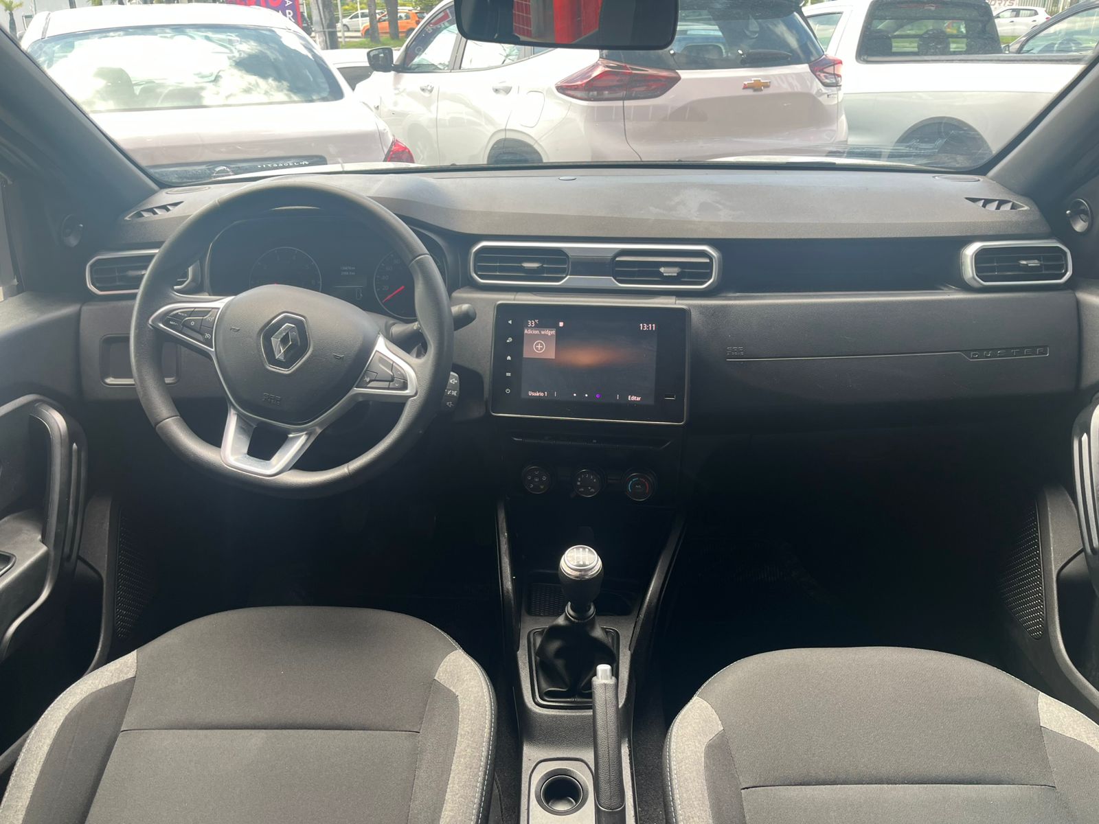RENAULT         DUSTER